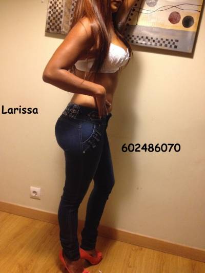 GUAPA JOVENCITA LARISSA RECIEN INICIADA DESDE 30 EUROS FOTOS