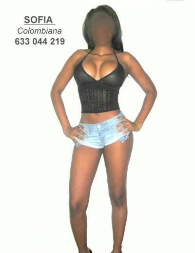 SOFIA TREMENDA JOVENCITA COLOMBIANA__GUAPA Y ESCULTURAL