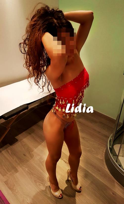 LIDIA CATALANA APASIONADA DE 19 AÑOS. FOTOS REALES