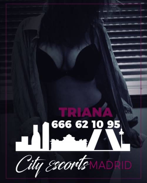 TRIANA ES UNA DIOSA DEL EROS.