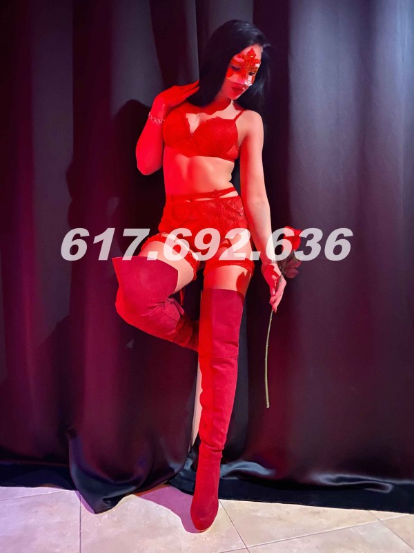 JOVENCITA MUY CALIENTE DISPONIBLE PARA TI 24 HORAS 617692636