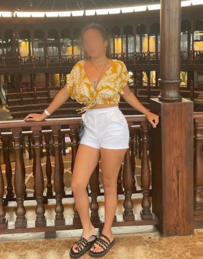 Colombianita joven muy ardiente por la zona