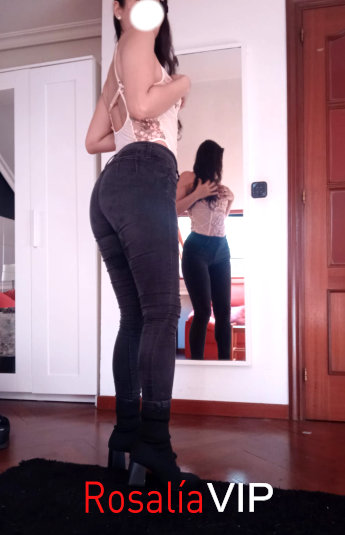 Rosalía, modelo VIP exótica y sensual