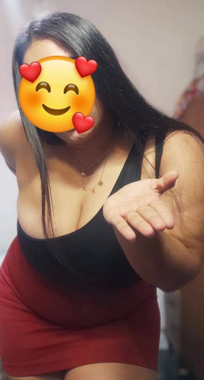 Sexy gordita con ganas de sexo