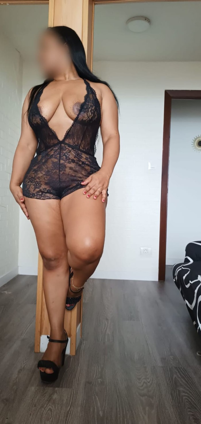 YENY MORENA EROTICA Y SENXUAL PARA DARTE PLACER