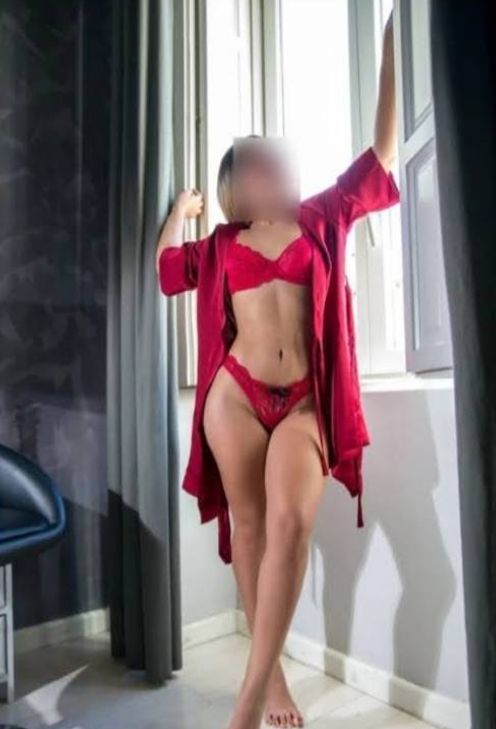 Joven fogosa guapa traviesa trato de novio muy com