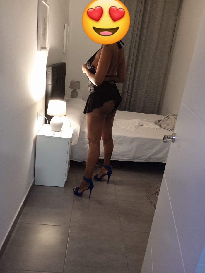 UNA SEDUCTORA MULATA VICIOSA EN EL SEXO …