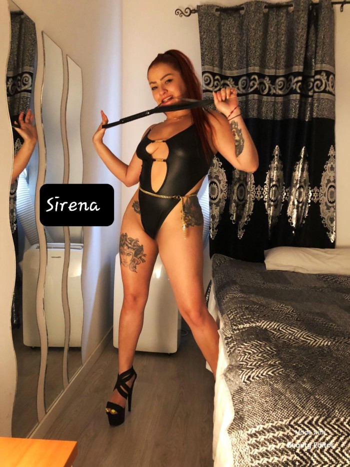 SIRENA, NO BUSQUES MAS SOY TU CHICA IDEAL