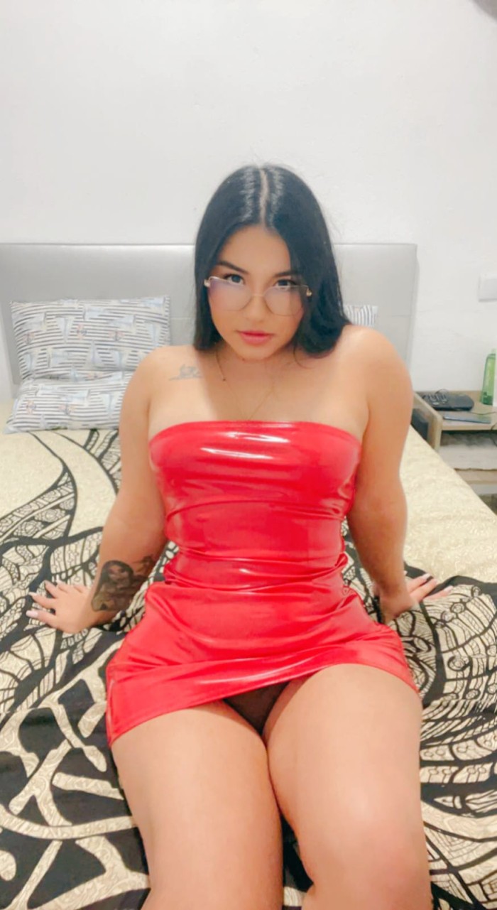 Jovencita caliente y seductora