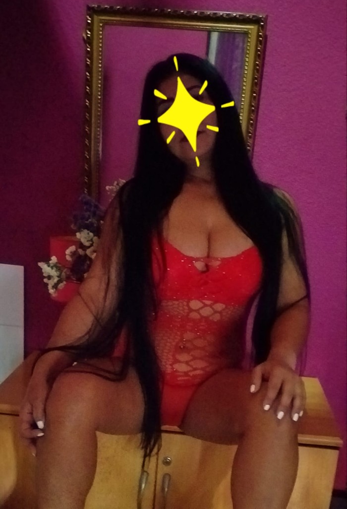 LUNA HERMOSA MORENA ARDIENTE