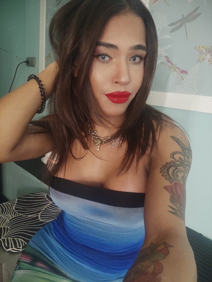 CHICA TRANS MASAJISTA NOVEDAD EN BARCELONA