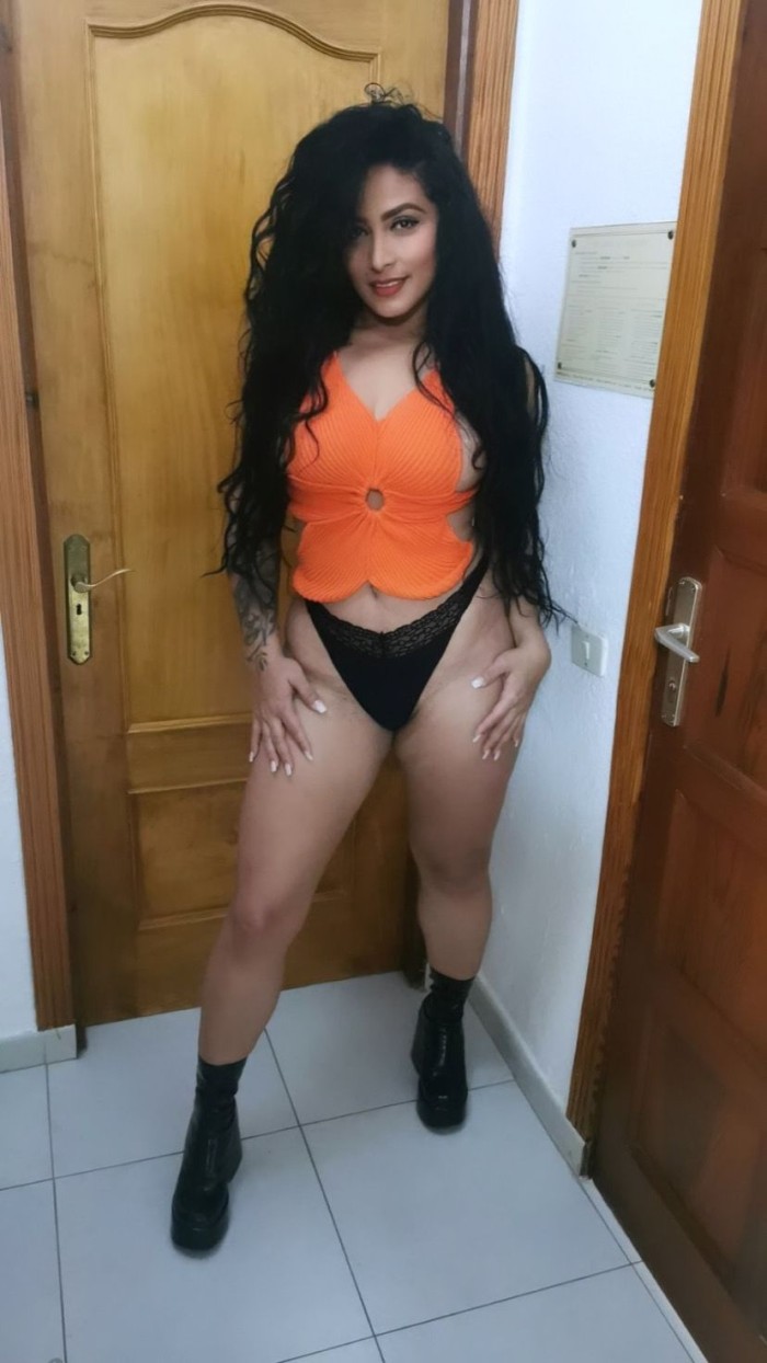 m* bella chica dispuesta a entablar amistas sin co