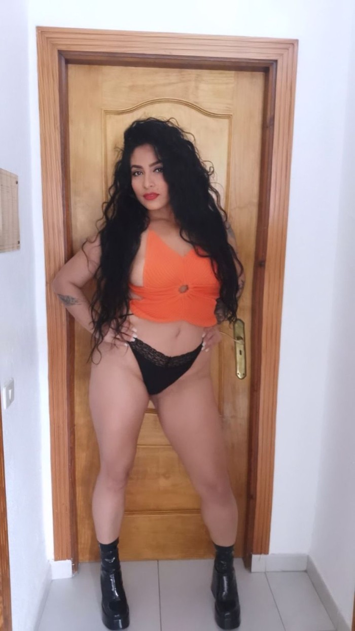 m* bella chica dispuesta a entablar amistas sin co