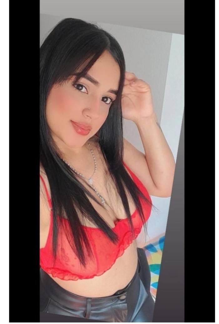 MEGAN PRECIOSA NENA LATINA 🧡 EN LUGO