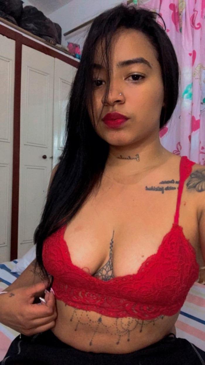 GUAPA JOVENCITA COLOMBIANA DISPONIBLE LAS 24HS