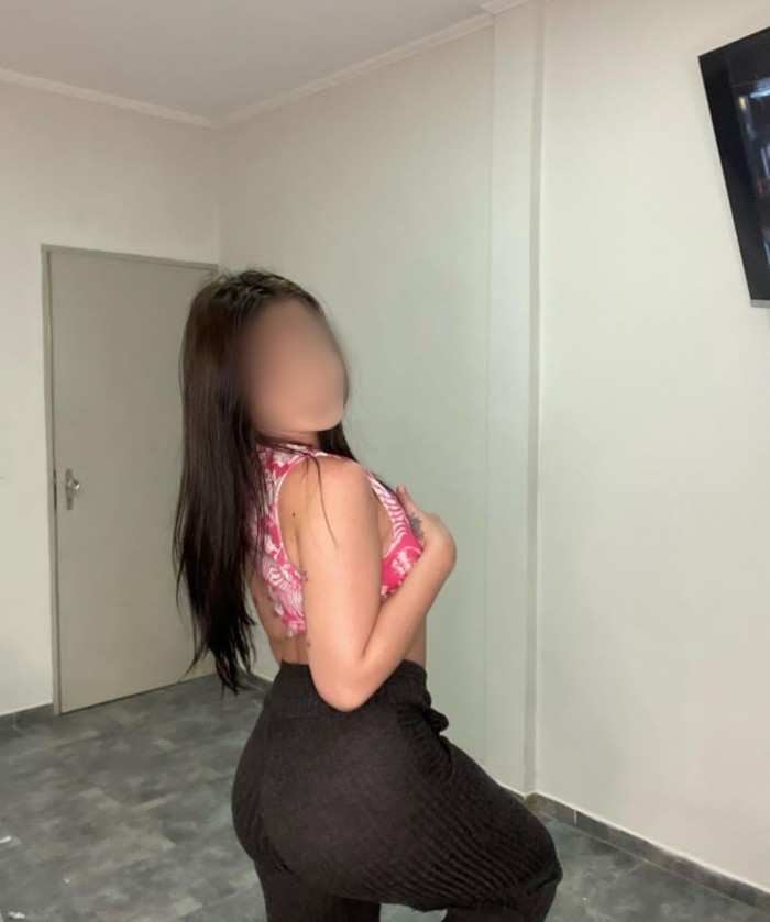 19 AÑITOS REALES  FIESTERA TRIO MASSAGE SEXO SALID