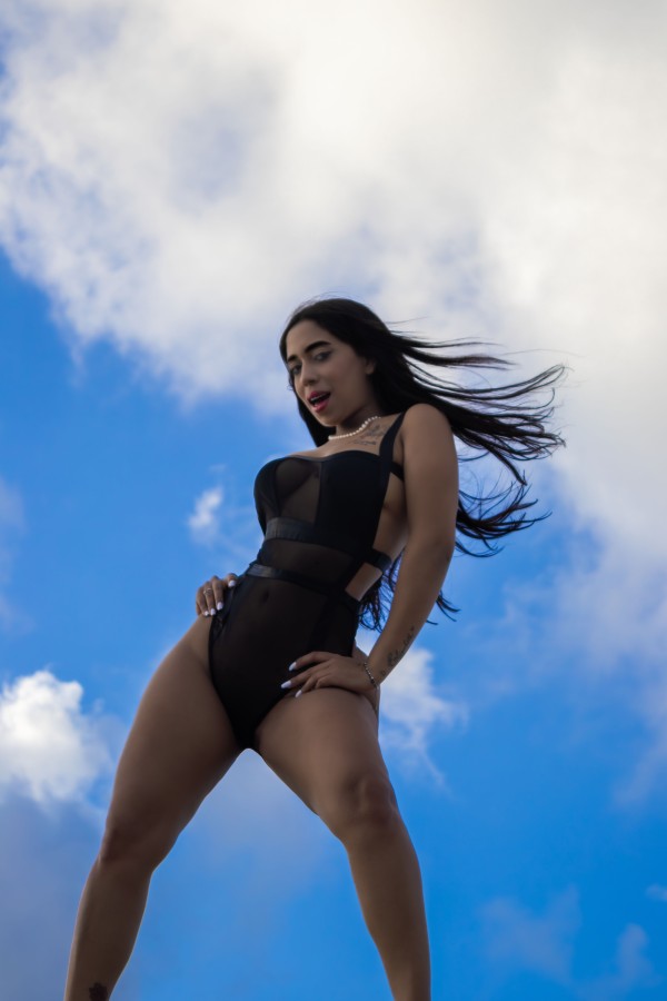 VALERIA – venezolana joven y exclusiva en la hermo