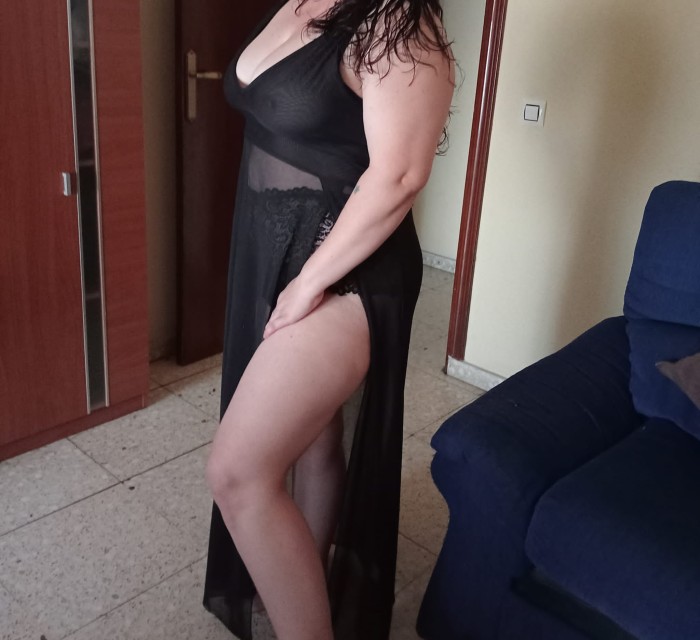 Ángela, mujer cariñosa en Bailén