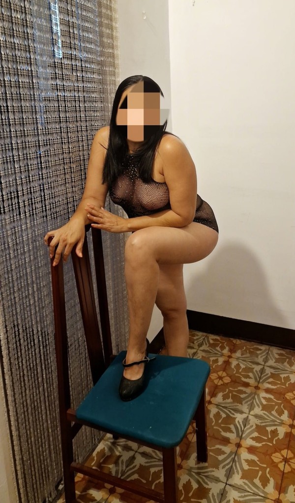 Latina Madura, Masajista Erotica .