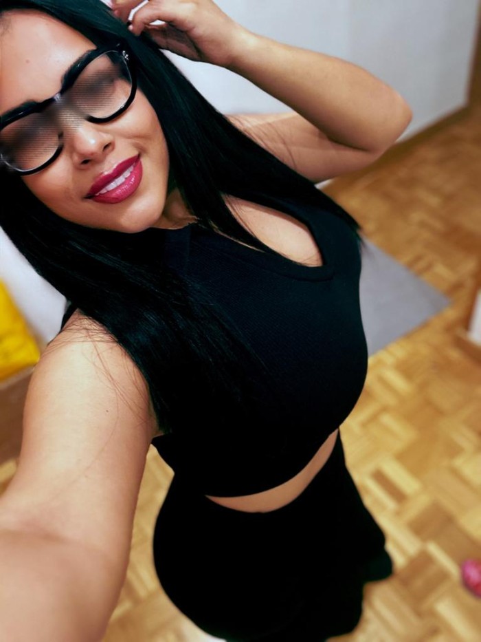 guapísima escort colombiana en Bilbao