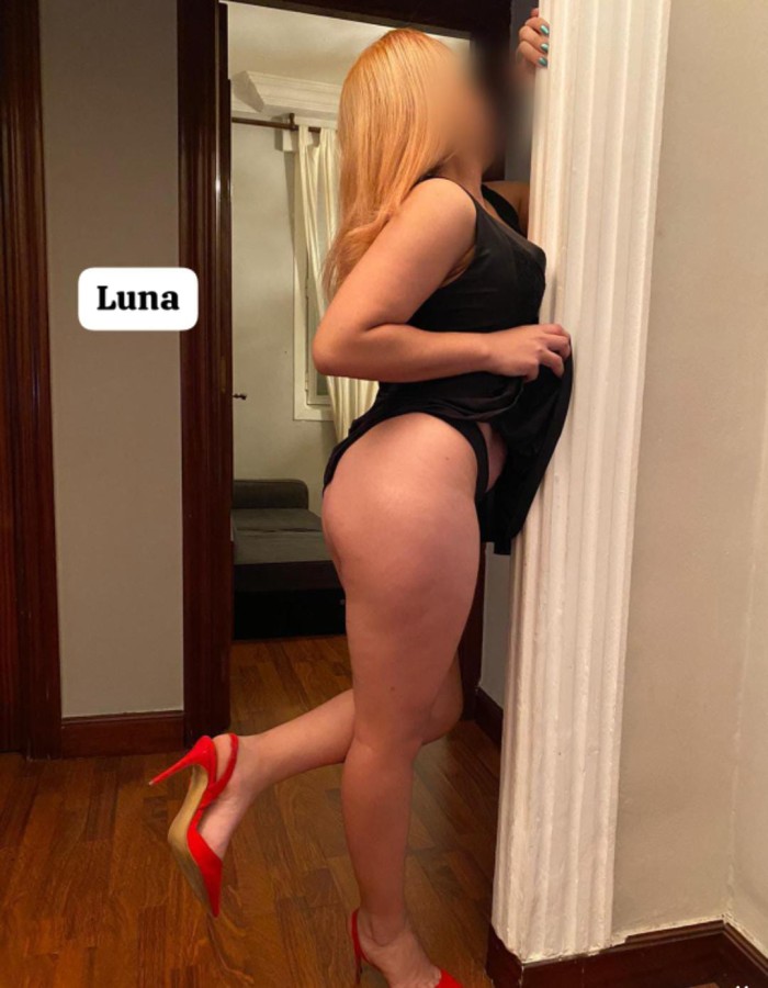 luna apasionada y sexy