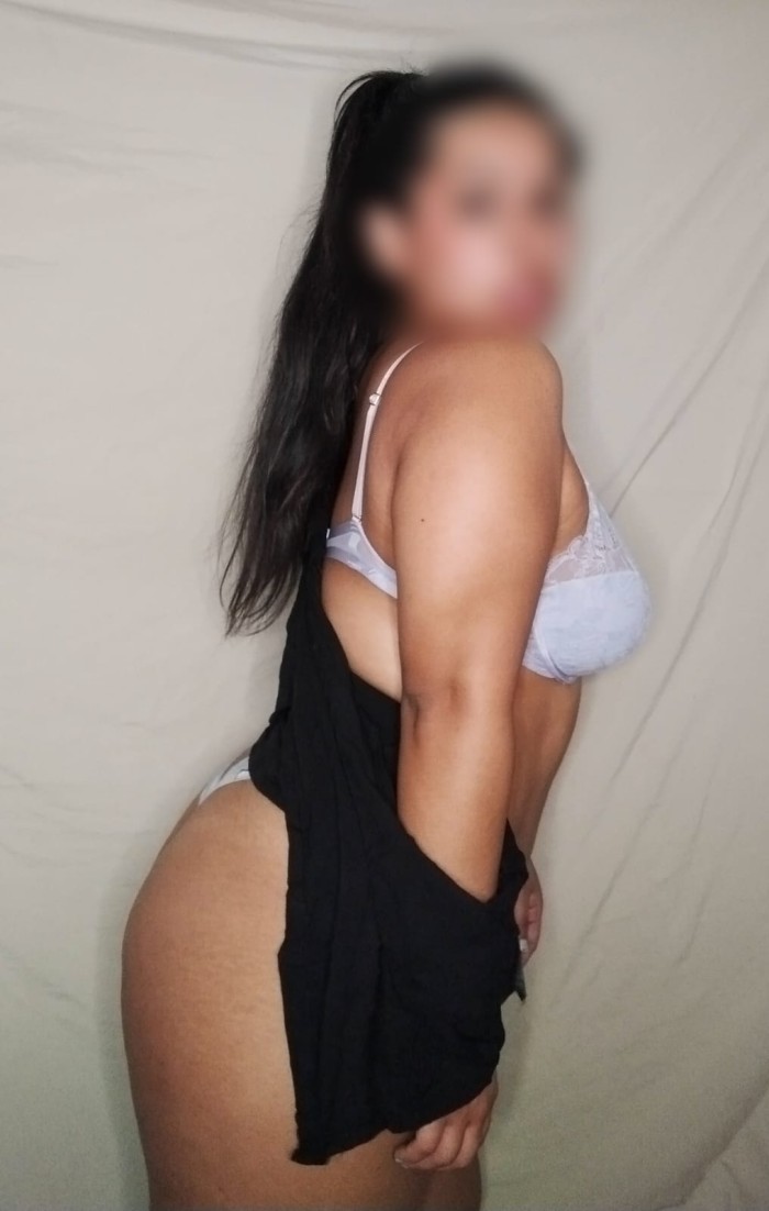 LUCIA VENEZOLANA JOVEN 22 AÑOS