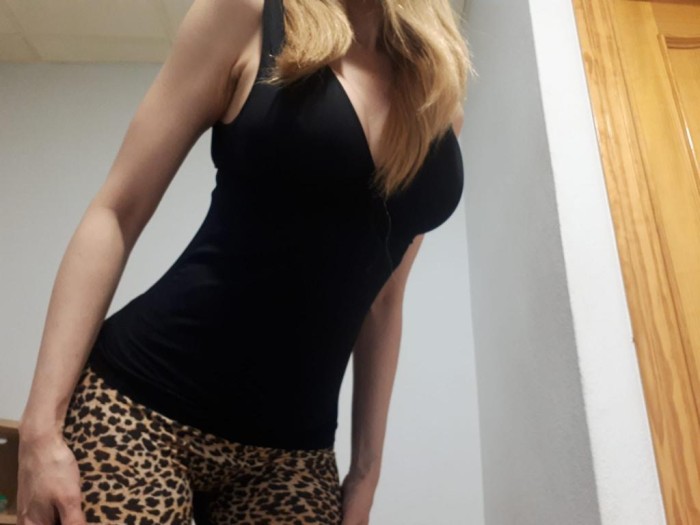 RUBIA MADURITA CON MUCHA EXPERIENCIA ALZIRA CARCA