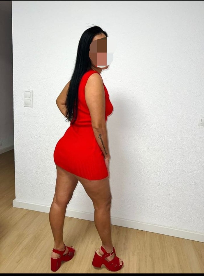 KARLA…LATINA CON GANAS DE FIESTA Y MAS