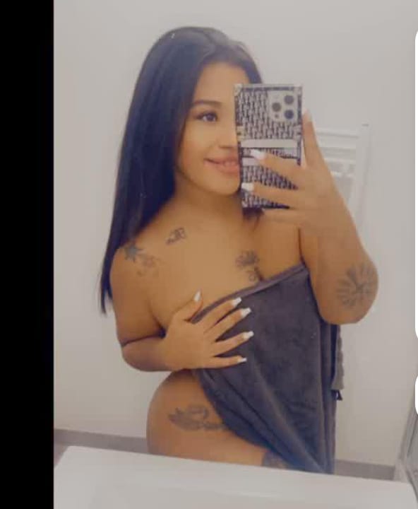 DOMINICANA RECIEN LLEGADA DE MUCHO PLACER