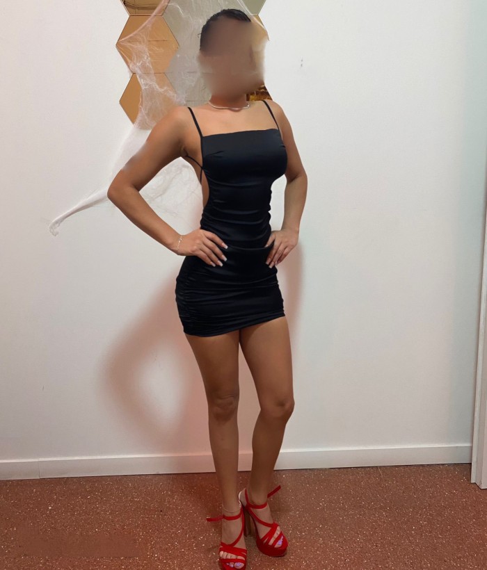 LINDA JOVENCITA 18 DELGADA MUY CACHONDA