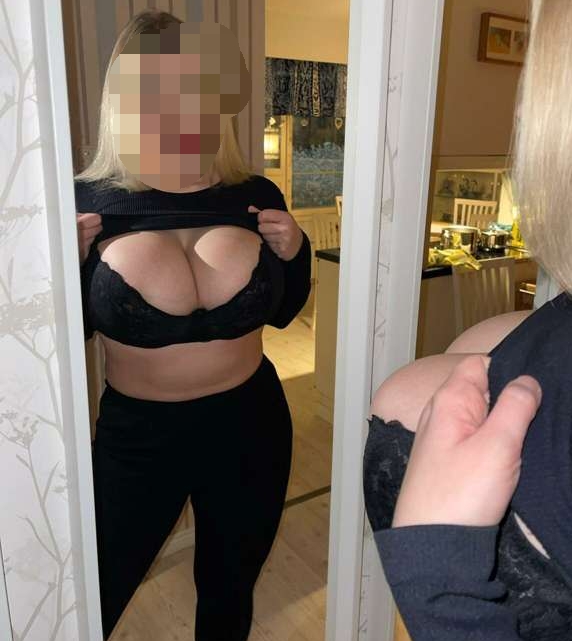 Preciosa masajista escort tetas grandes