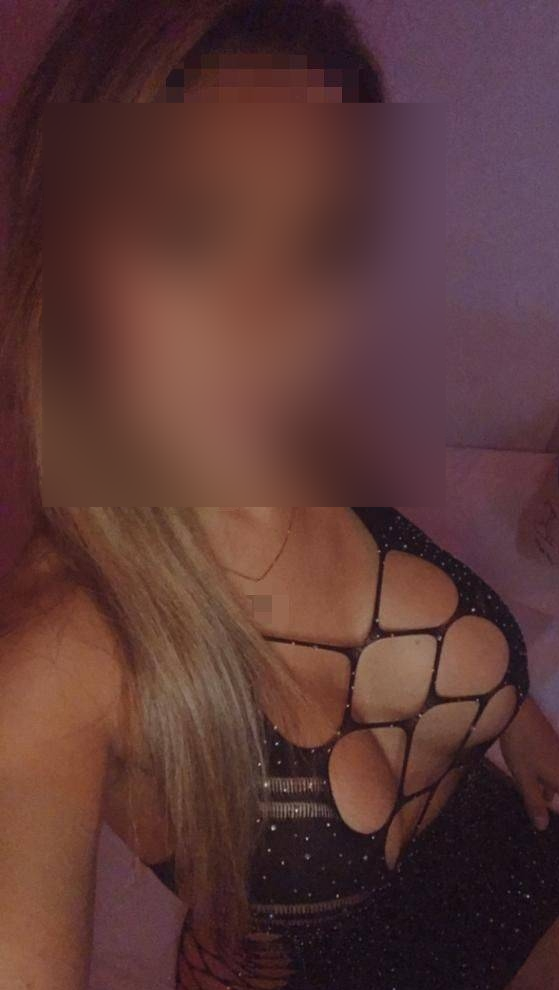 TREMENDA RUBIA LATINA ¡SENCILLAMENTE ESPECTACULAR! 24/7