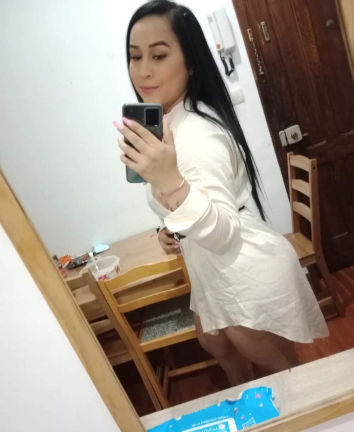 VALENTINA RICA CULONA LATINA FIESTERA COÑOFOLLADOR