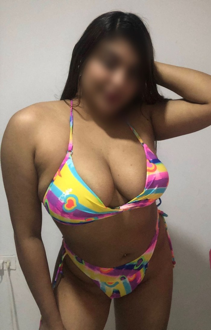 VENEZOLANA LUJURIOSA Y BIEN CALIENTE