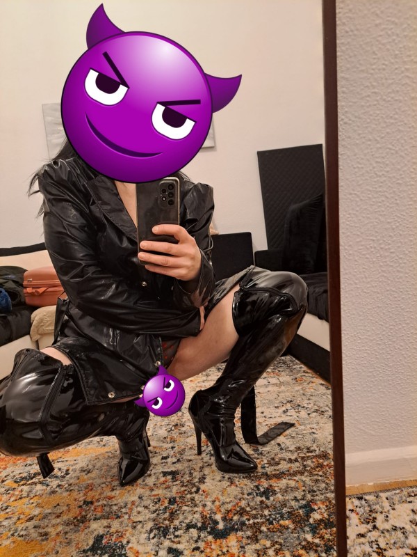 AMA MADRID SCAT BDSM