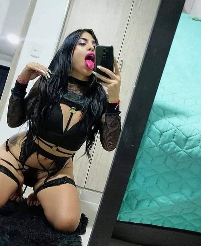 CAMILA HERMOSA SCORT DE LUJO EN MÓSTOLES RECOMENDADA APTO PRIVADO E INDEPEN