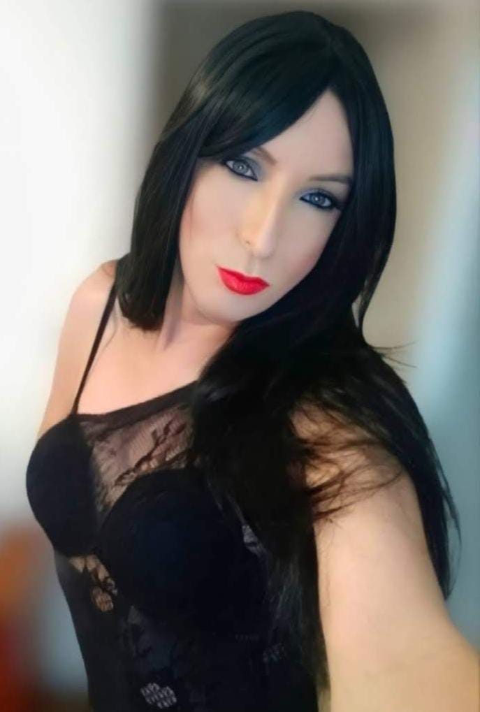 Soy una chica trans versatil bien dotada