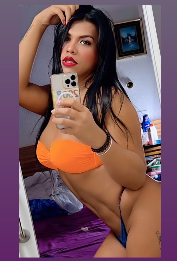 Fiestera ,Valentina Bomba sexy latina onlyfans salidas