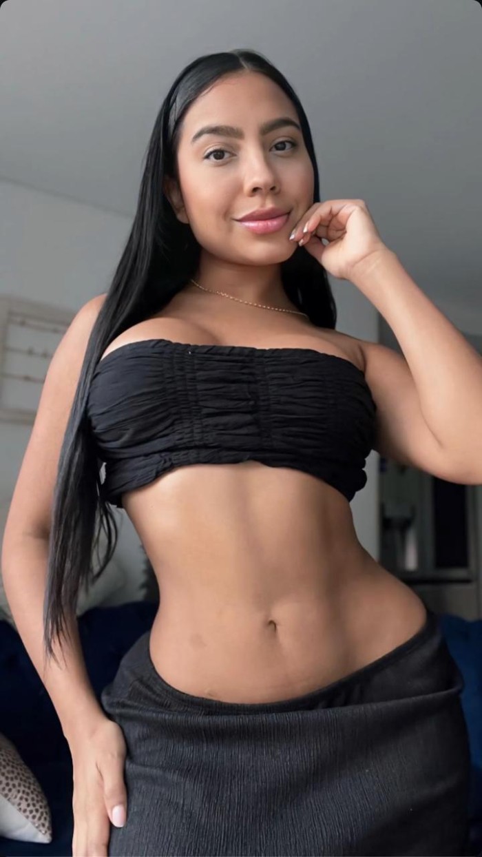 colombiana bien caliente disponible en tu ciudad