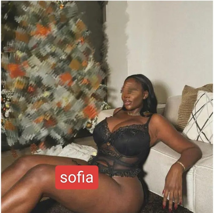 SOFIA BELLA COLOMBIANA CON BUENAS Curvas Y ALTURA