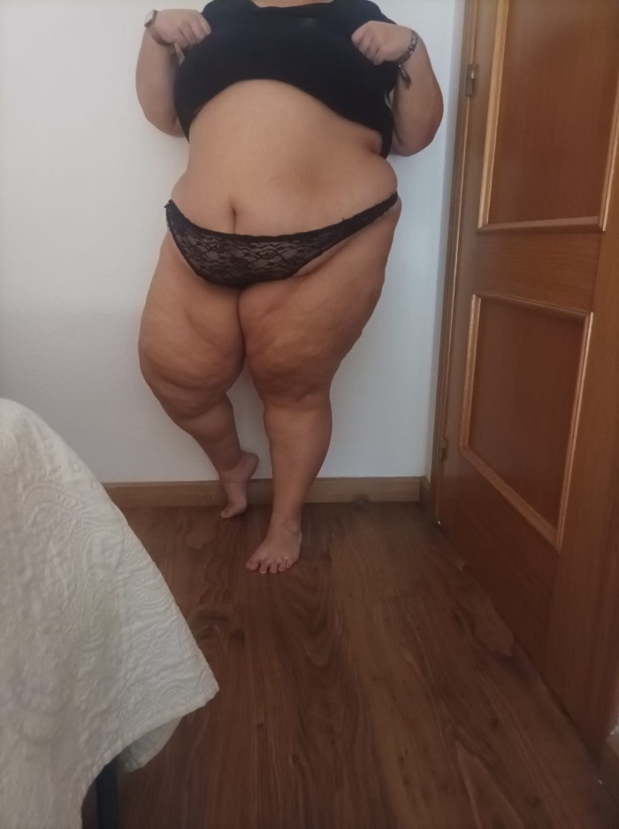 Gordita sexi y muy simpática