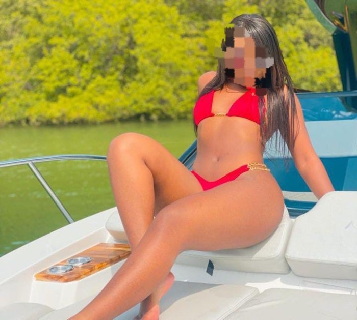 DIOSA Y EXPLOSIVA KAREN DEJATE SEDUCIR…SALIDAS