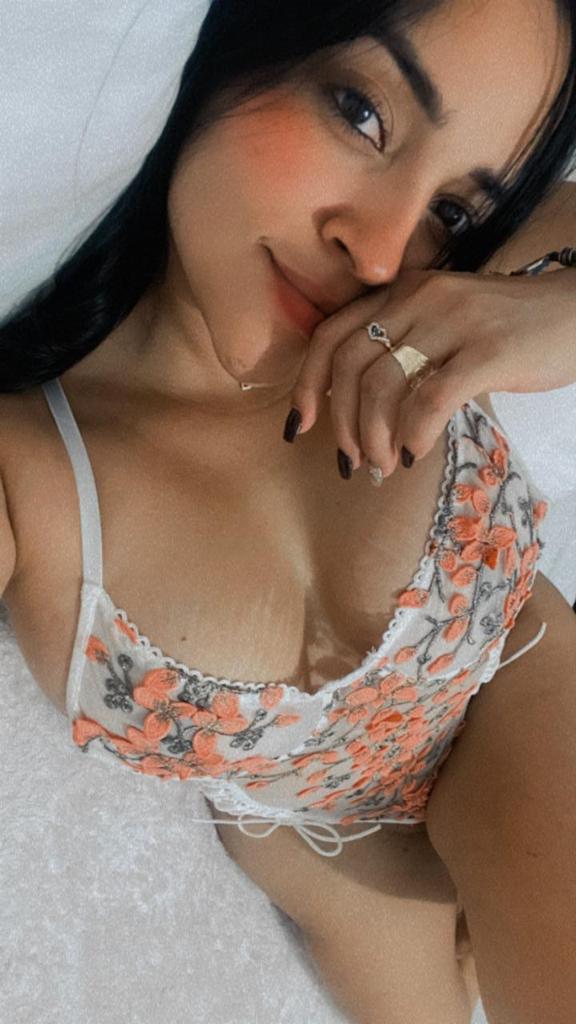 Hermosa joven sin tabúes nueva en tu zona,, salida