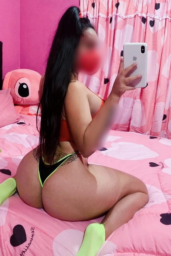 Espectacular latina por tu cuidad