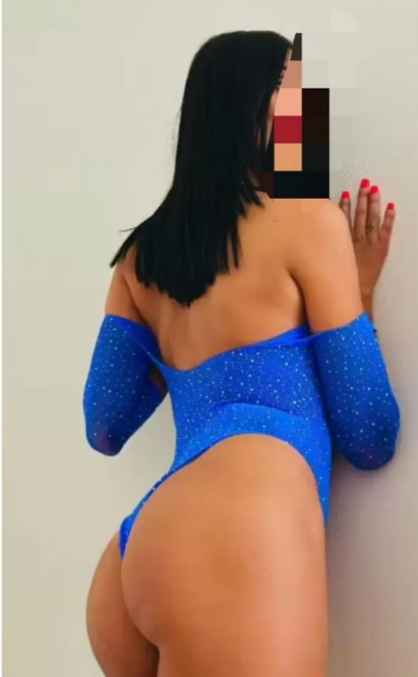 PAOLA 26 años, CARIÑOSA, EXTROVERTIDA y muy SEXY