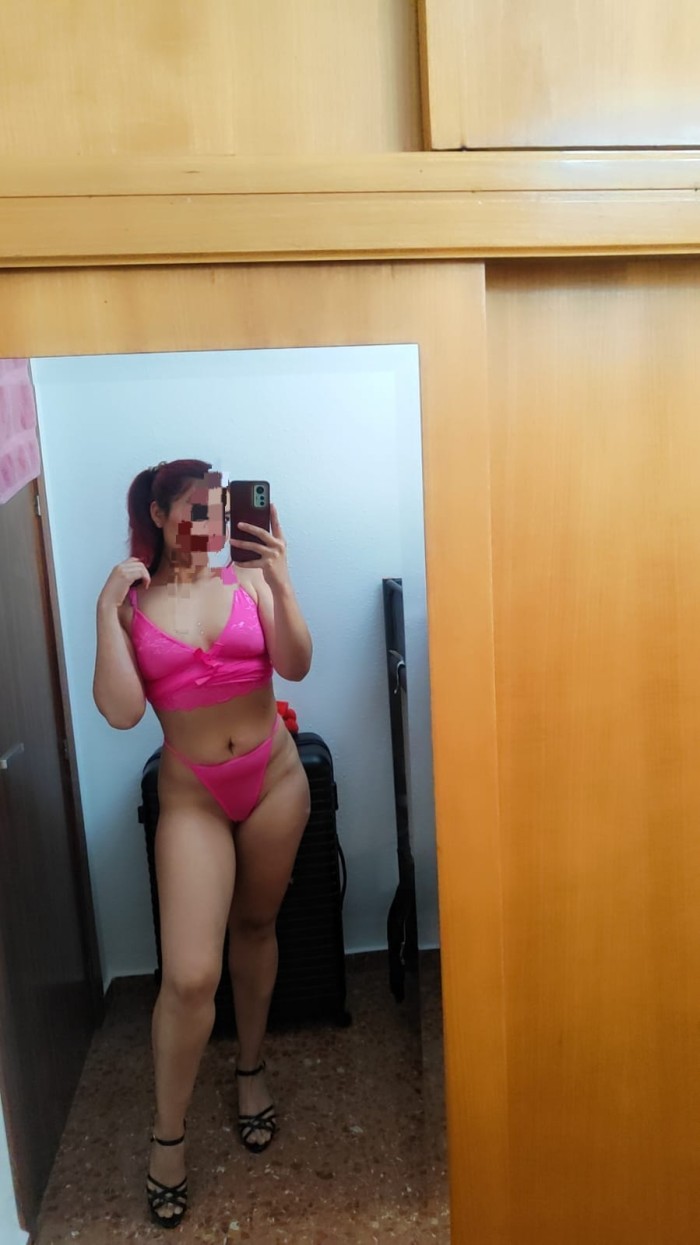 RICA Y CALIENTE MUJER, MUY NUEVA EN LA ZONA