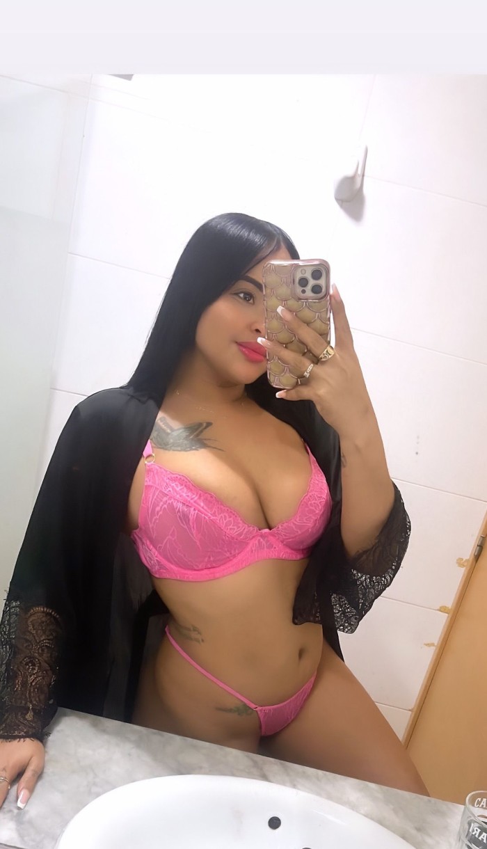 Yuliana una morena simpática ricien llegada a la z