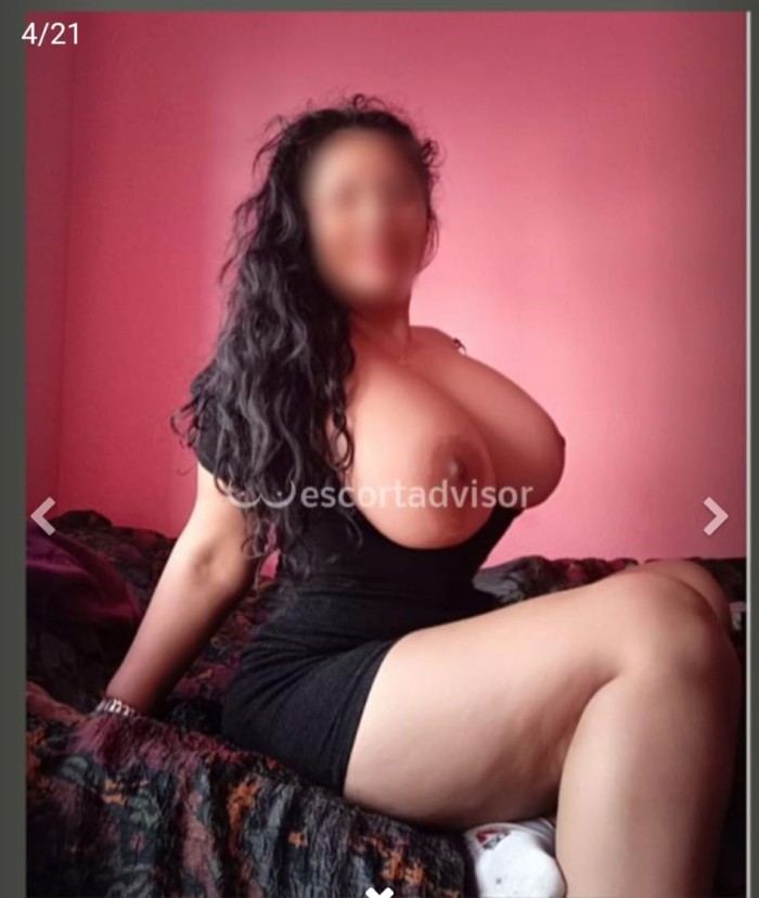 Belleza latina sensual pechos grandes 150 natural