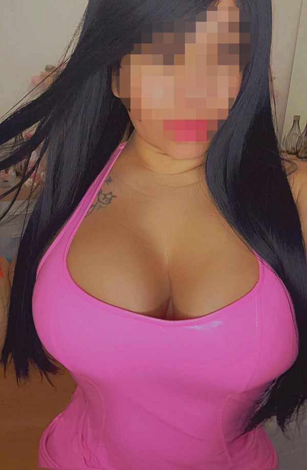 Colombiana con hermoso apartamento