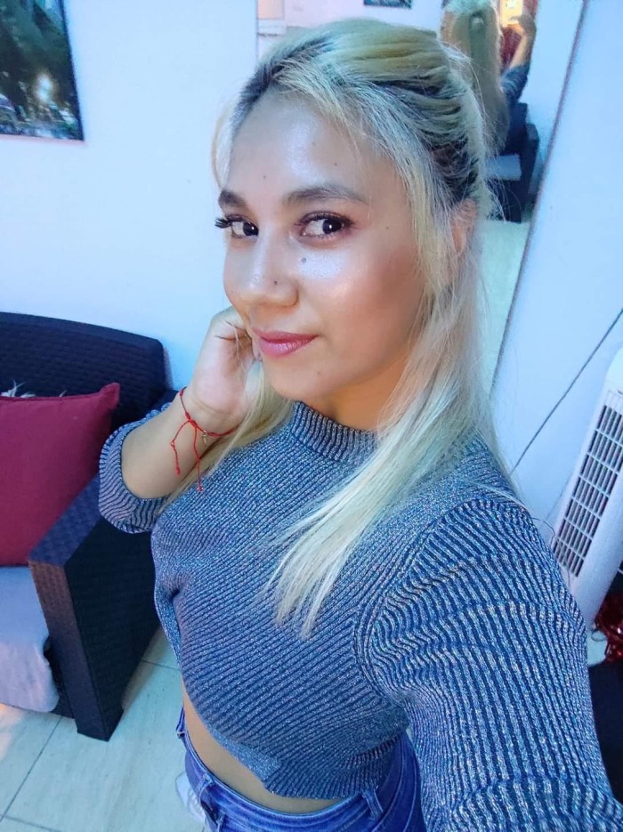 Rubia disponible para salidas hot